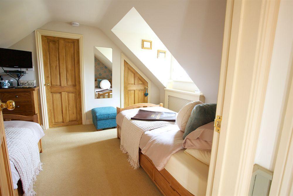 Silverstone Guest House Bagian luar foto